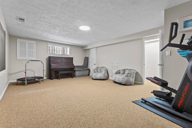776 Longwood Road, Lexington, KY 40503