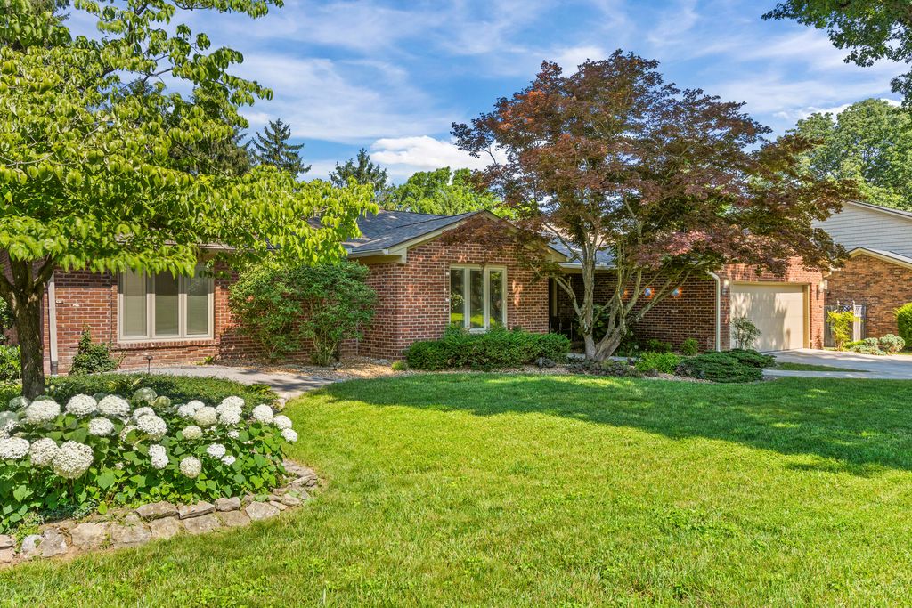 776 Longwood Road, Lexington, KY 40503