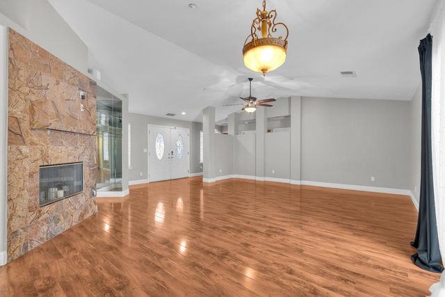 6205 W San Ramon Avenue, Fresno, CA 93723