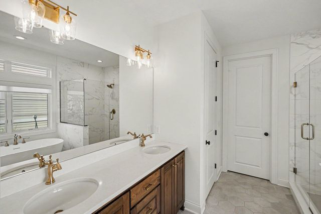 11784 Azure Lane, Inver Grove Heights, MN 55077