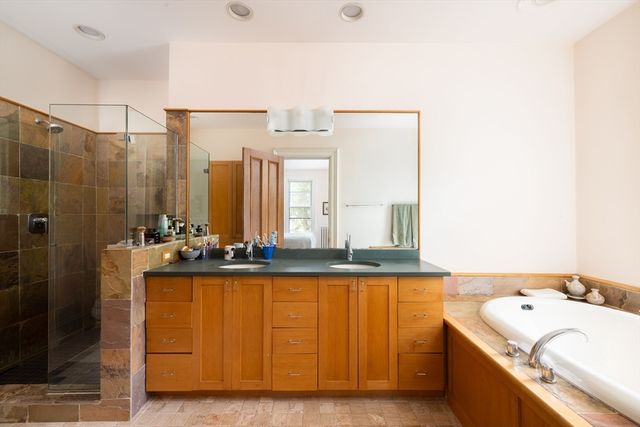 75 Bellevue St, Newton, MA 02458