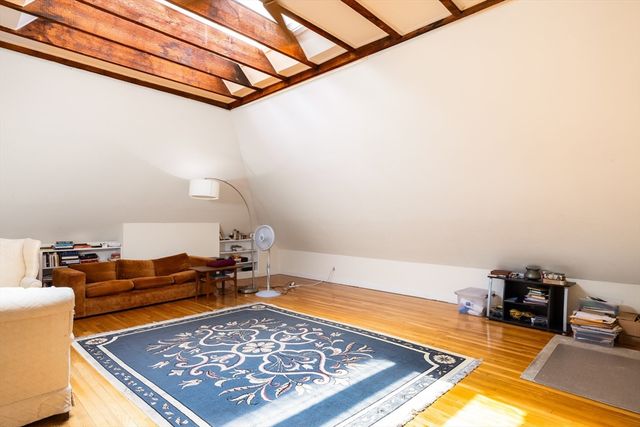 75 Bellevue St, Newton, MA 02458