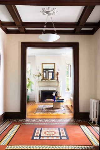 75 Bellevue St, Newton, MA 02458