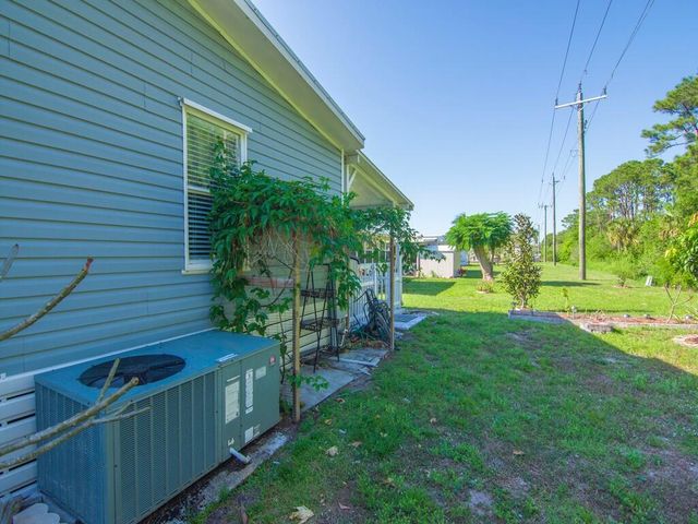 22 Mediterranean East Boulevard E, Port St. Lucie, FL 34952