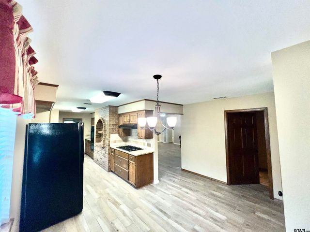 707 Hamtom Hill Drive, Tyler, TX 75703