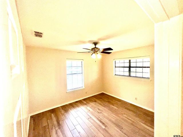 707 Hamtom Hill Drive, Tyler, TX 75703