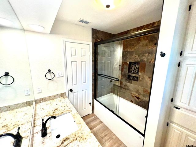 707 Hamtom Hill Drive, Tyler, TX 75703