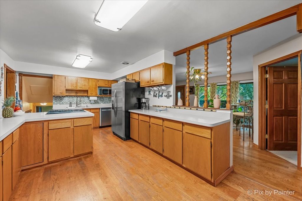 400 E Thacker Street, Hoffman Estates, IL 60169 — photo 5