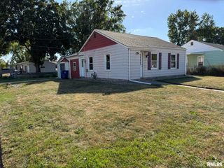 3803 PEARL Avenue, Davenport, IA 52802