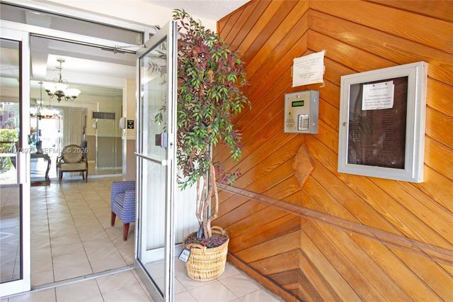 8280 SW 24th Street 7104, North Lauderdale, FL 33068