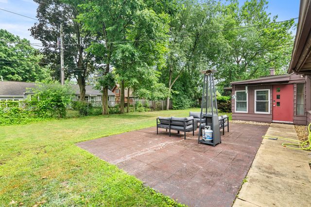 330 S Rosedale Avenue, Aurora, IL 60506