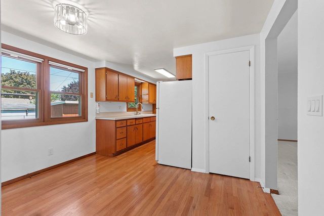 621 KARL STREET, Green Bay, WI 54301