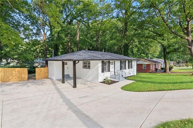3877 Stone Road SW, Atlanta, GA 30331