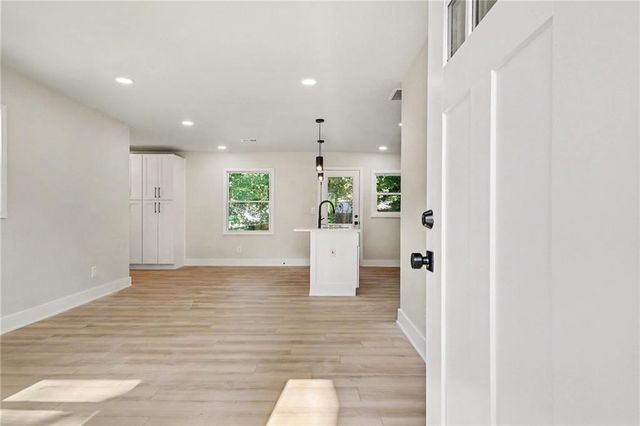3877 Stone Road SW, Atlanta, GA 30331