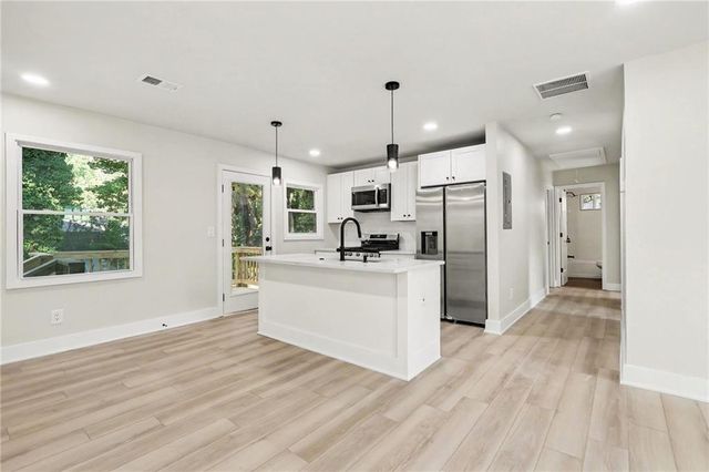 3877 Stone Road SW, Atlanta, GA 30331