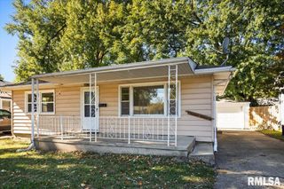 433 W LAKE Drive, Springfield, IL 62703