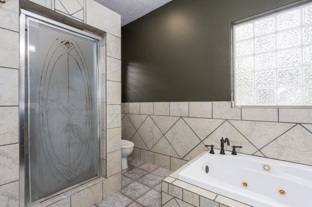 2229 E Kentwood Street, Republic, MO 65738