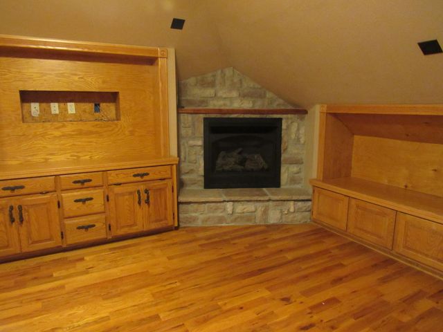 2229 E Kentwood Street, Republic, MO 65738