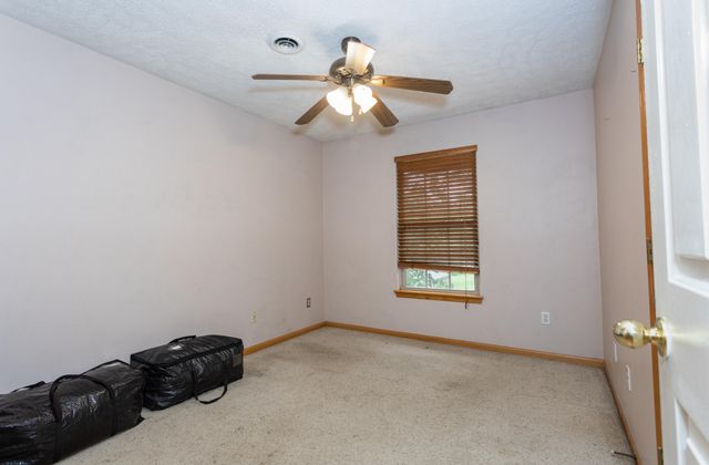 2229 E Kentwood Street, Republic, MO 65738