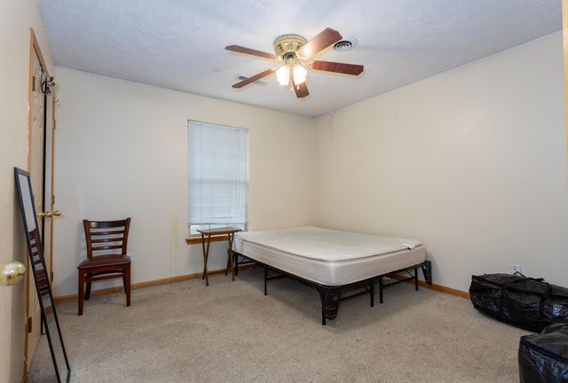 2229 E Kentwood Street, Republic, MO 65738