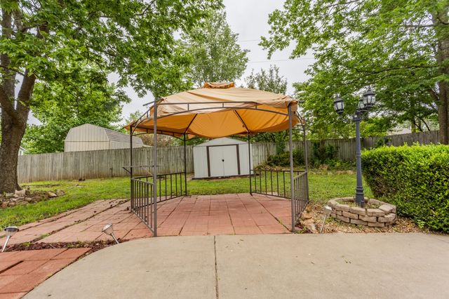 2229 E Kentwood Street, Republic, MO 65738