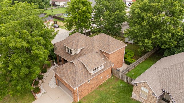 2229 E Kentwood Street, Republic, MO 65738