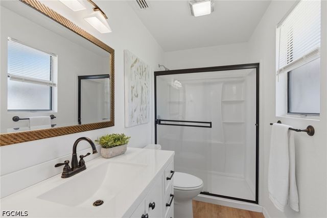 2115 NE 25th ST, Cape Coral, FL 33909