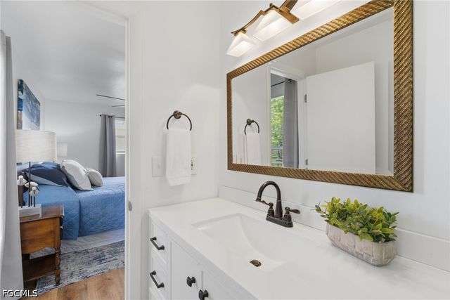 2115 NE 25th ST, Cape Coral, FL 33909