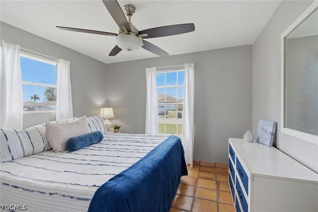 2115 NE 25th ST, Cape Coral, FL 33909