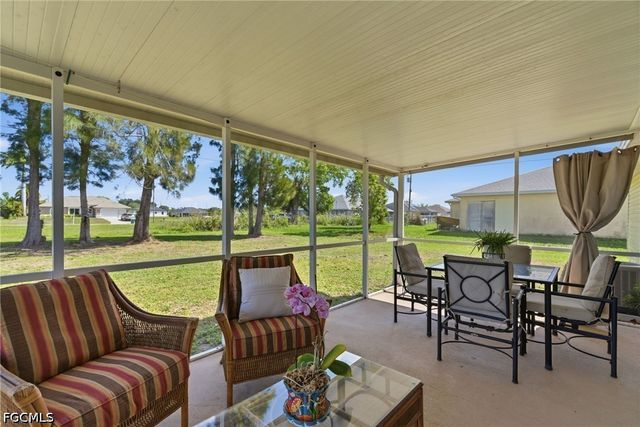 2115 NE 25th ST, Cape Coral, FL 33909