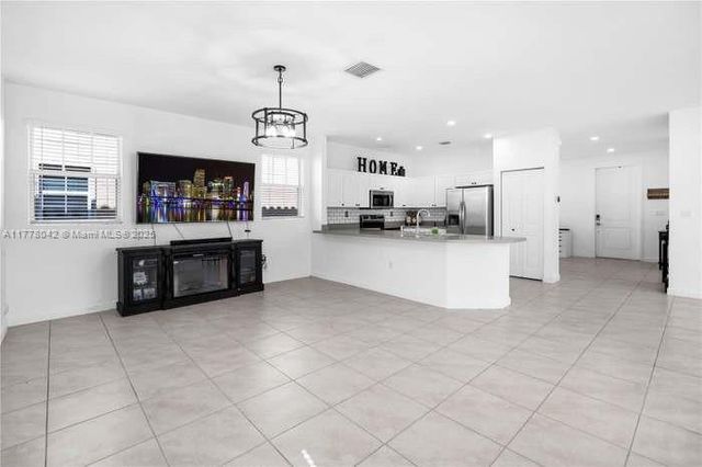 11732 SW 243rd St, Homestead, FL 33032