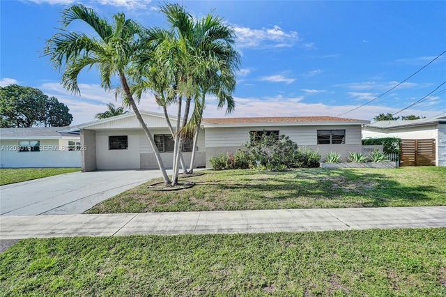 1825 NE 187th St, Miami, FL 33179