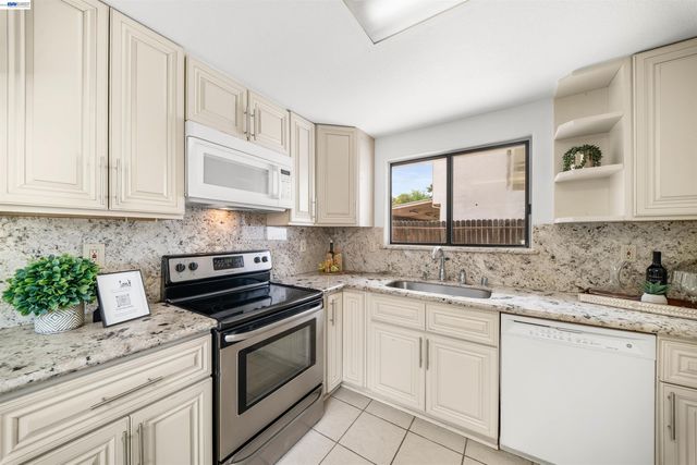 2748 Carpinteria Dr, Antioch, CA 94531