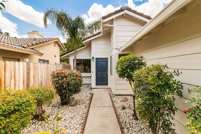 2748 Carpinteria Dr, Antioch, CA 94531