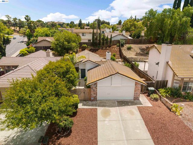 2748 Carpinteria Dr, Antioch, CA 94531