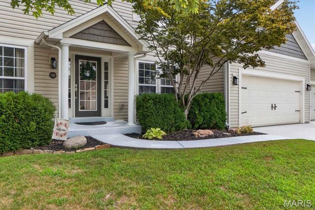 708 Brook Manor Court, Lake St Louis, MO 63367