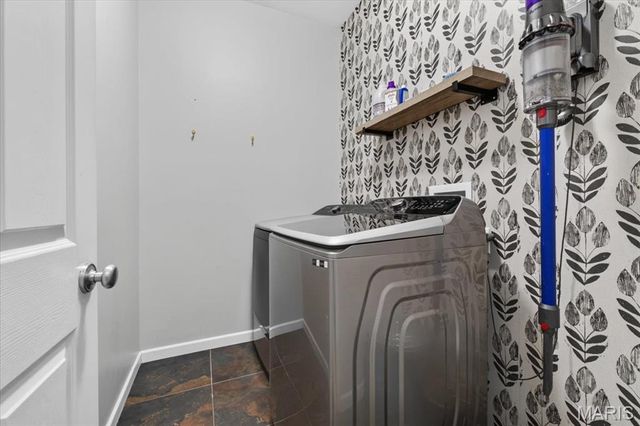 708 Brook Manor Court, Lake St Louis, MO 63367