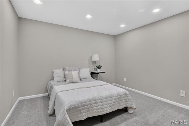708 Brook Manor Court, Lake St Louis, MO 63367