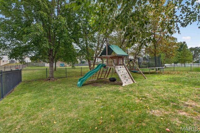 708 Brook Manor Court, Lake St Louis, MO 63367