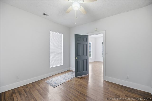 1633 E 4th Street, Tulsa, OK 74120
