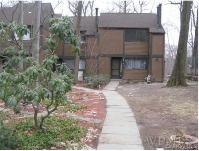 114 Round Hill Road, Dobbs Ferry, NY 10522
