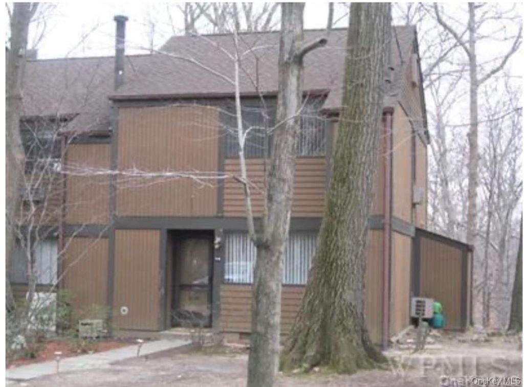 114 Round Hill Road, Dobbs Ferry, NY 10522