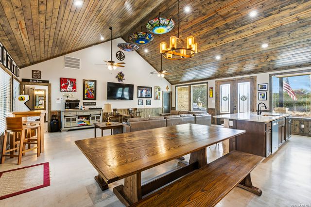 1644 Mountain Valley, Concan, TX 78838