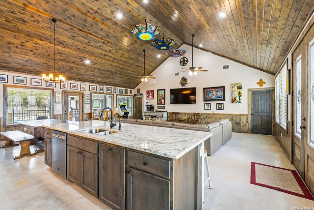 1644 Mountain Valley, Concan, TX 78838