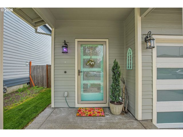 160 KINDRE St, St Helens, OR 97051