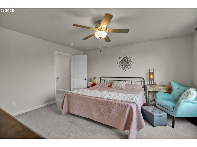 160 KINDRE St, St Helens, OR 97051