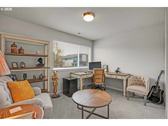 160 KINDRE St, St Helens, OR 97051