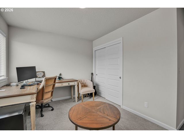 160 KINDRE St, St Helens, OR 97051