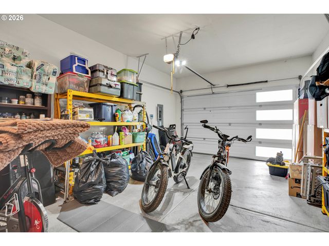 160 KINDRE St, St Helens, OR 97051