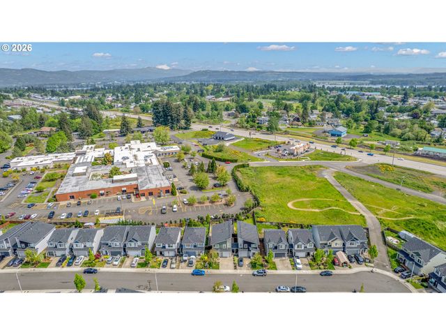 160 KINDRE St, St Helens, OR 97051